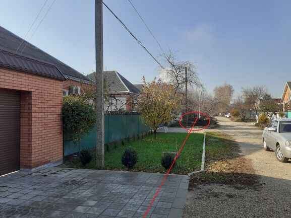 На прошлой неделе мы писали о том, как городские депутаты остановили работы, проводимые АО «Водоканал» на улице Выборной, где последние собирались прокладывать новую трубу водоснабжения там, где уже лежат относительно «свежие» трубы. Эти трубы жители укладывали за свой счет. Скандал разгорелся нешуточный и похоже, что депутаты, первыми выезжавшие туда, сами жители и чиновники друг друга не совсем поняли. 