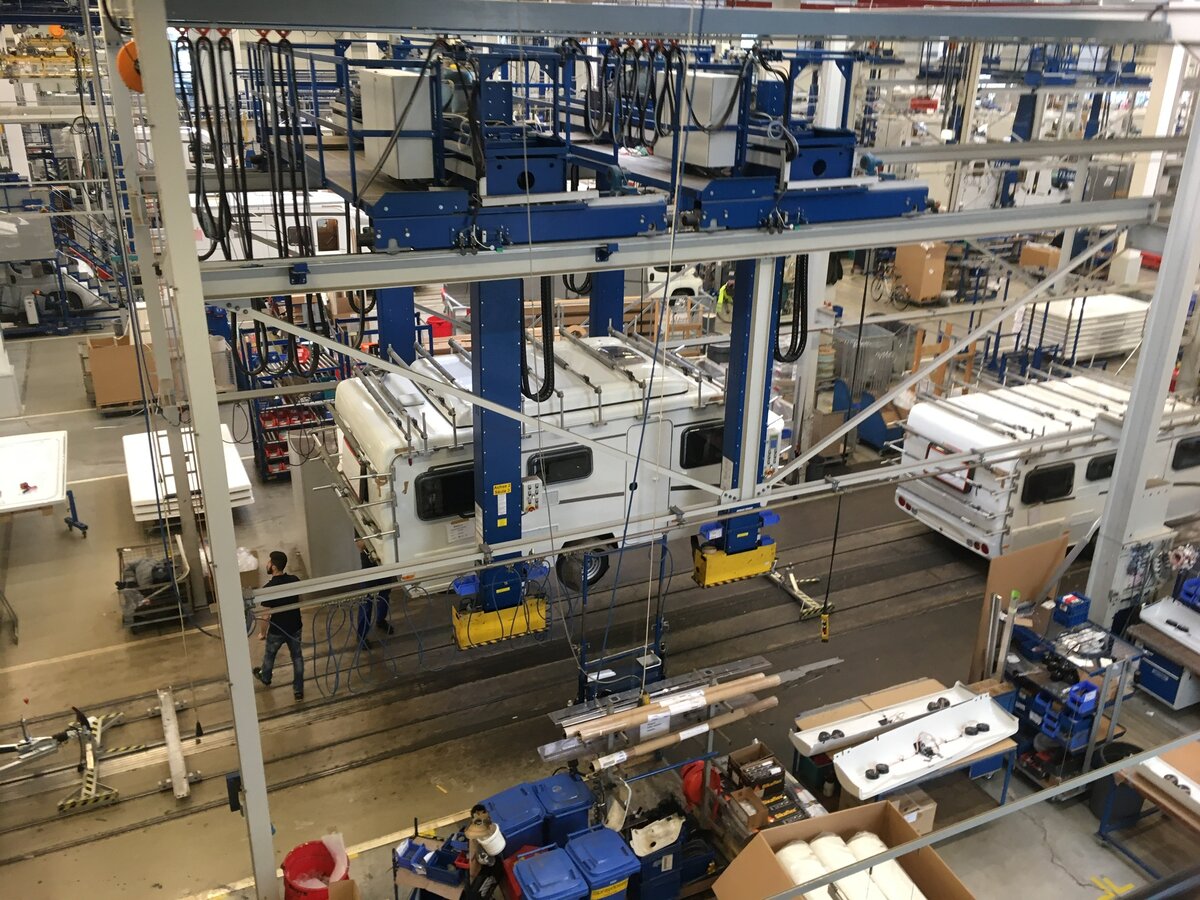 Цех завода Hymer Eriba