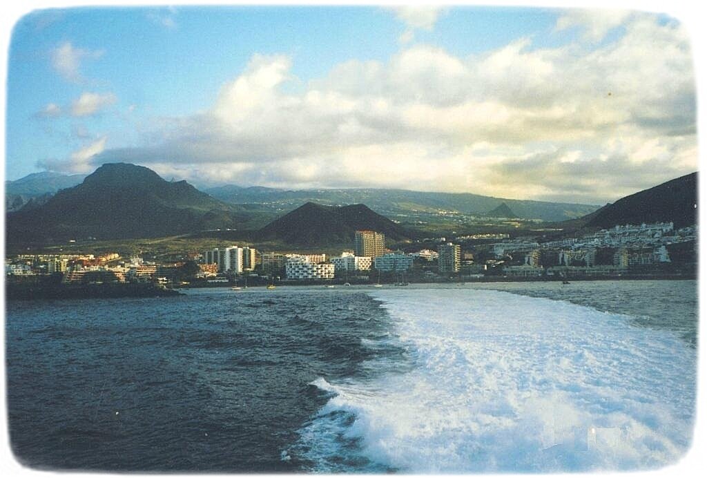 Выход из порта Лос-Кристианос (Тенерифе).