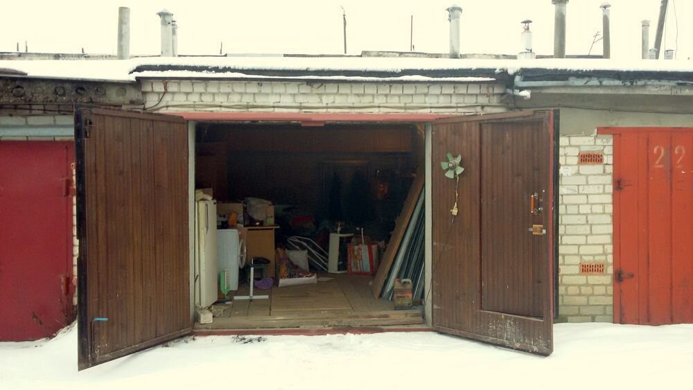 Металлический гараж в кооперативе. Продам гараж надпись. Гараж металлический гск. Табличка продается гараж. Гараж металлический разборный для легковых автомобилей 5091-85-045.