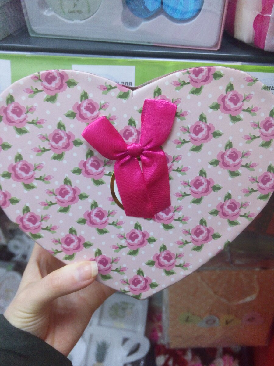 Коробочка в виде сердца за 99 р. 