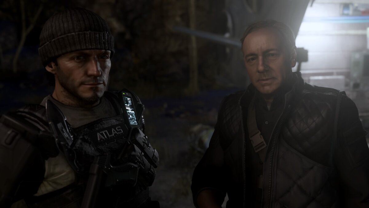 Кевин смотрит на нас с грустью. Словно видит в зеркале своё неоднозначное будущее.