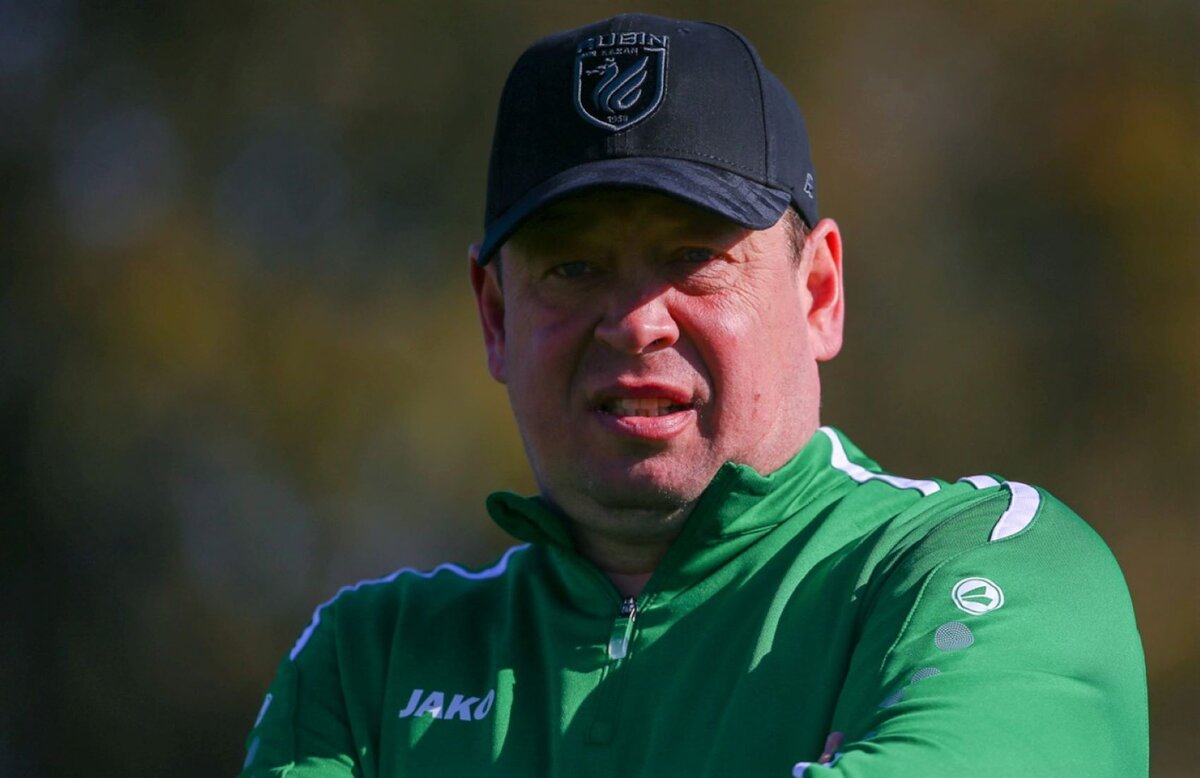 Главный тренер "Рубина" Леонид Слуцкий 