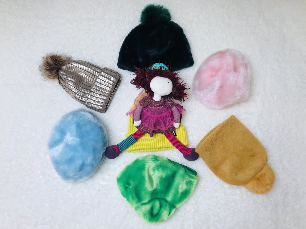 Шапок много не бывает, я обожаю этот аксессуар