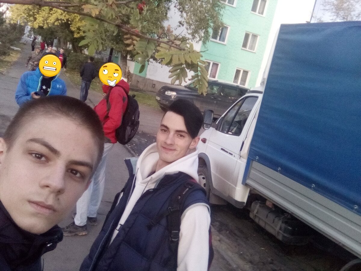 Я слева в низу кадра :D