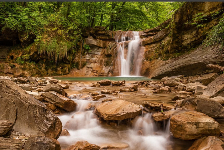 Жане водопады