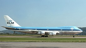 Boeing 747-206B  (Фото из Википедии)