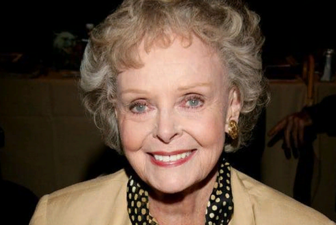 Актриса живая. June Lockhart. Janet Craig актриса. Актриса Дизер Локхарт.