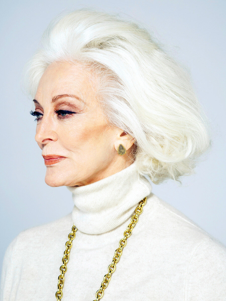 Стоит добавить светлых тонов и сразу образ преображается.