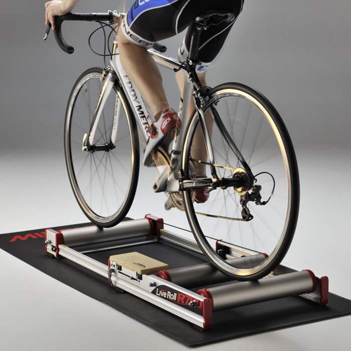 Роликовый велостанок - простой и эффективный тренировочный снаряд 