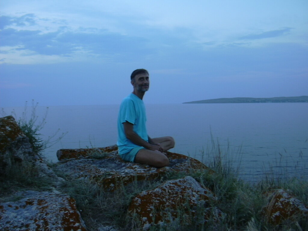 Медитирую на Чёрное море в Крыму. Фото автора 