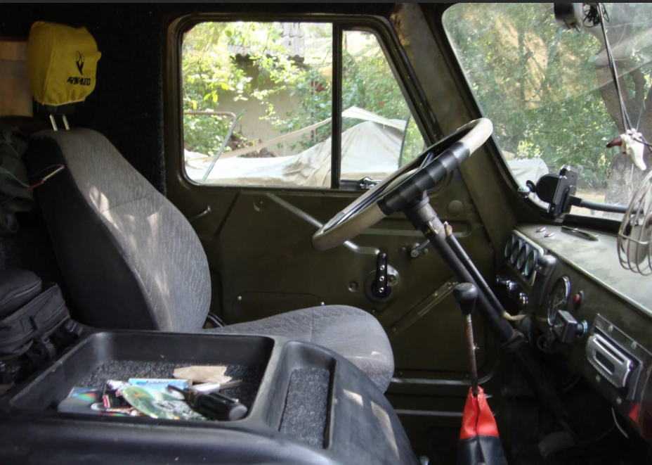 drive2.ru. Фото с Яндекса. Кабина УАЗ.