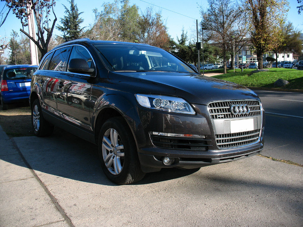 Ауди кью 7 2007 года выпуска  flickr, лицензия Creative Commons Attribution 2.0 Generic изменений нет