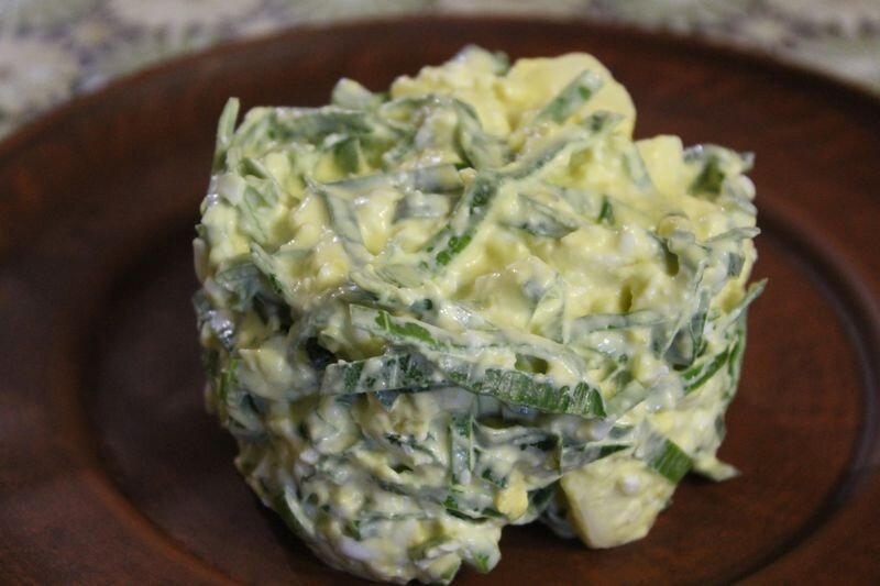 а вот хотя бы! яйцо+огурец+зелень+майонез