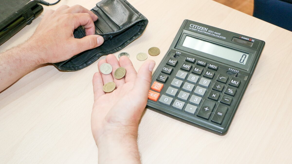     Крупный банк в Удмуртии подвергся штрафу в 60 тысяч рублей за то, что требовал от женщины вернуть долг, несмотря на то, что суд признал ее банкротом. За это кредитную организацию судебные приставы привлекли к административной ответственности.