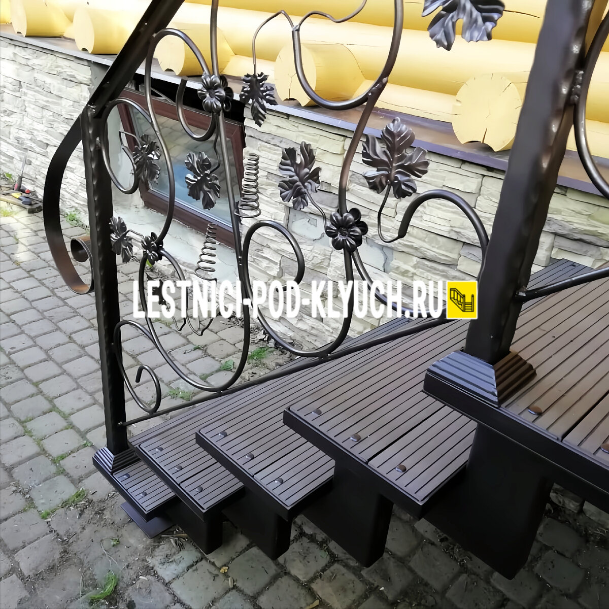 Принимаем звонки: пн-вс с 8:00 до 21:00 (+7 499 490-72-90). Электронная почта: info@lestnici-pod-klyuch.ru 