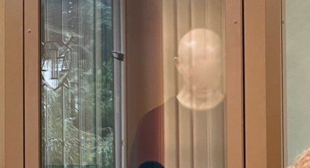   📷
