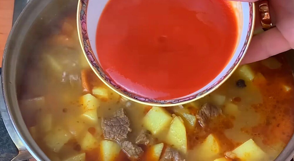 Суп из говядины с картошкой и вермишелью