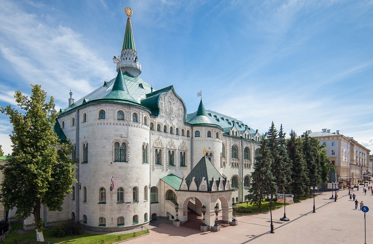    Победители отправятся на экскурсию в историческое здание Волго-Вятского ГУ Банка на улице Большой Покровской Майя Симакина