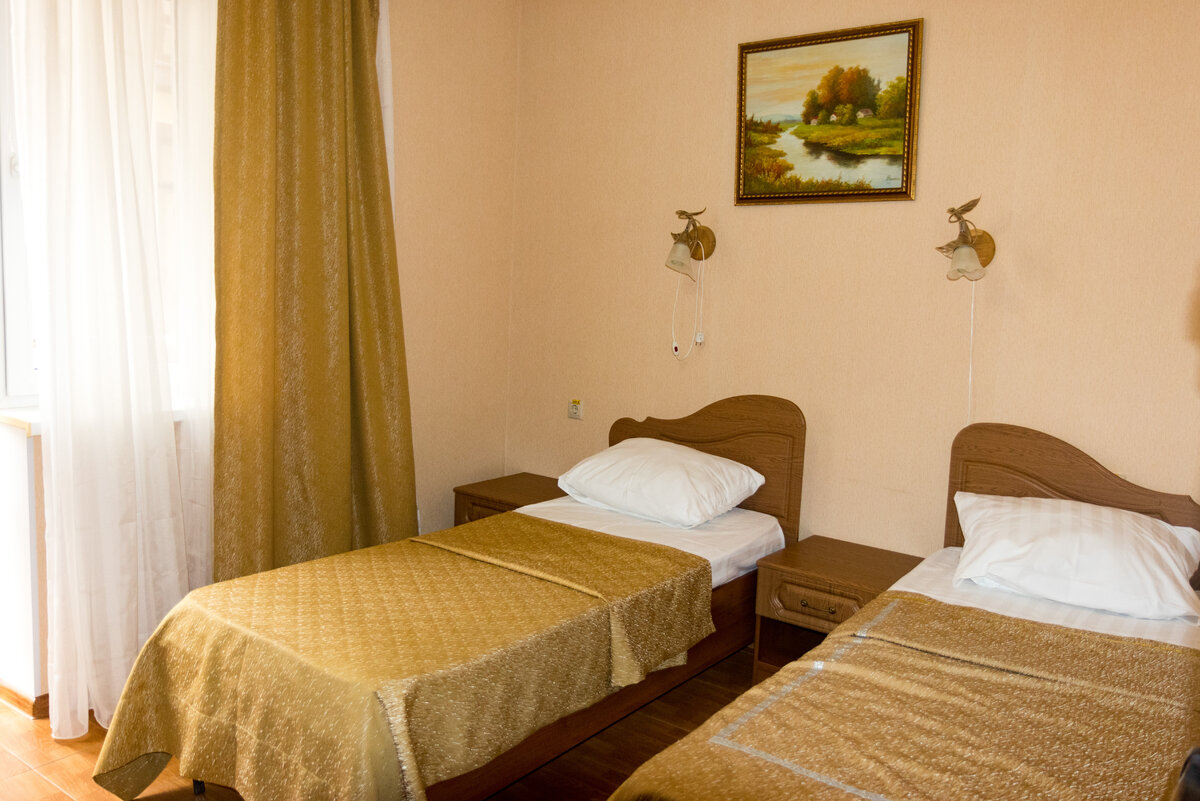 Гостиница "Кипарис". Геленджик.