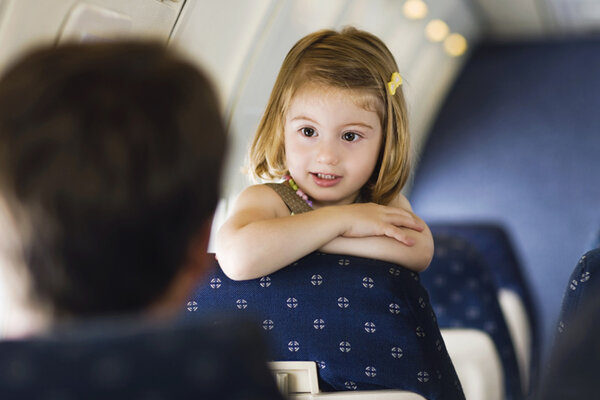 Как совладать с раздражением от кричащих детей в самолете