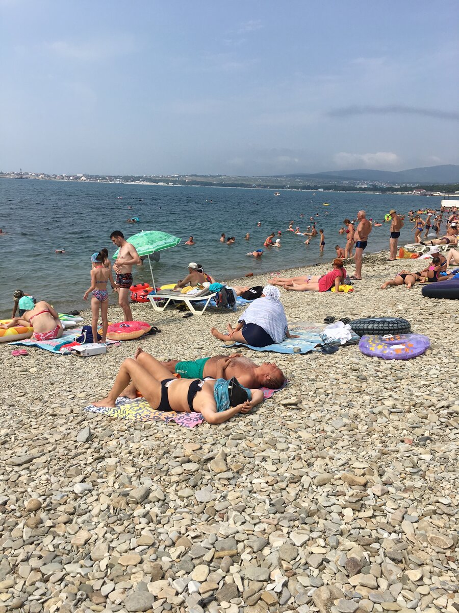 центральный пляж в геленджике