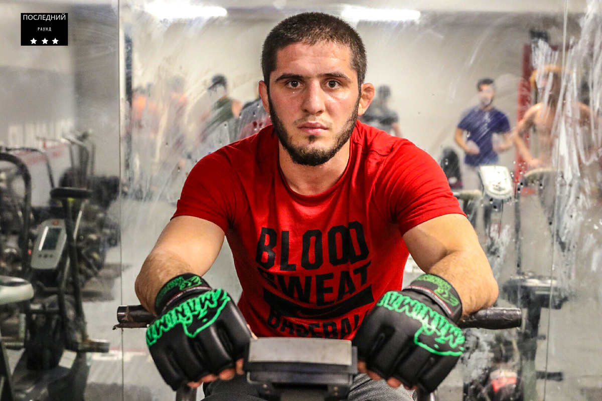 Ислам Махачев, социальная сеть Вконтакте