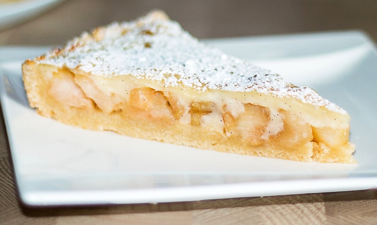 Яблочный пирог с кремом