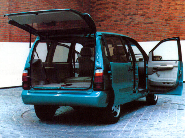 "Надежда" - вид сзади