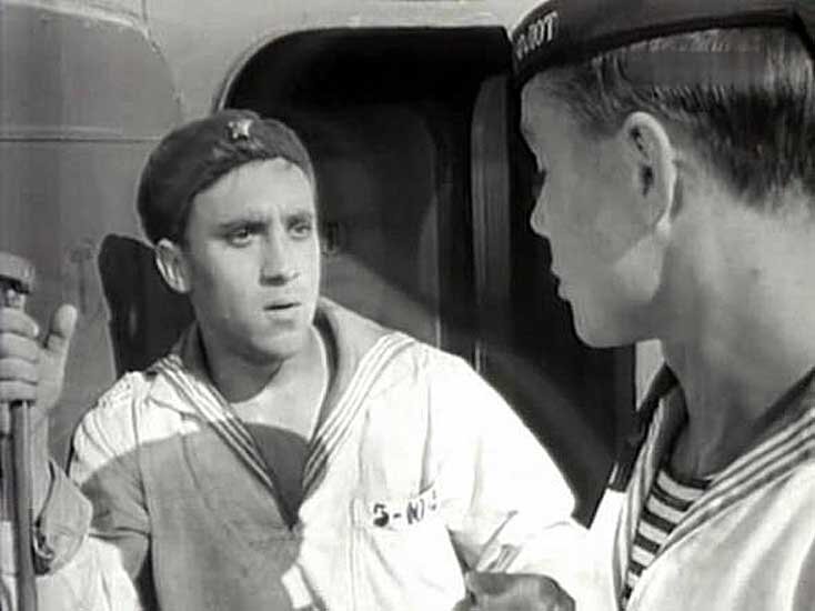 кадр из фильма "Увольнение на берег" 1962 год