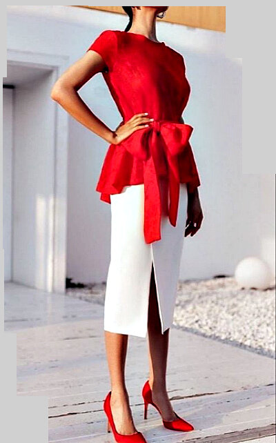 Классическая юбка с романтической блузкой. Акцент на красном цвете и романтической блузке. Юбка служит фоном в образе.Обувь классическая.