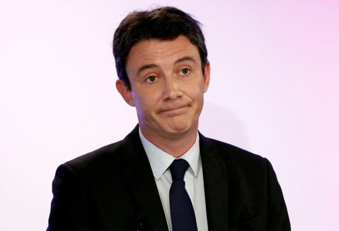 Жизнь в розовых тонах для Гриво похоже закончилась