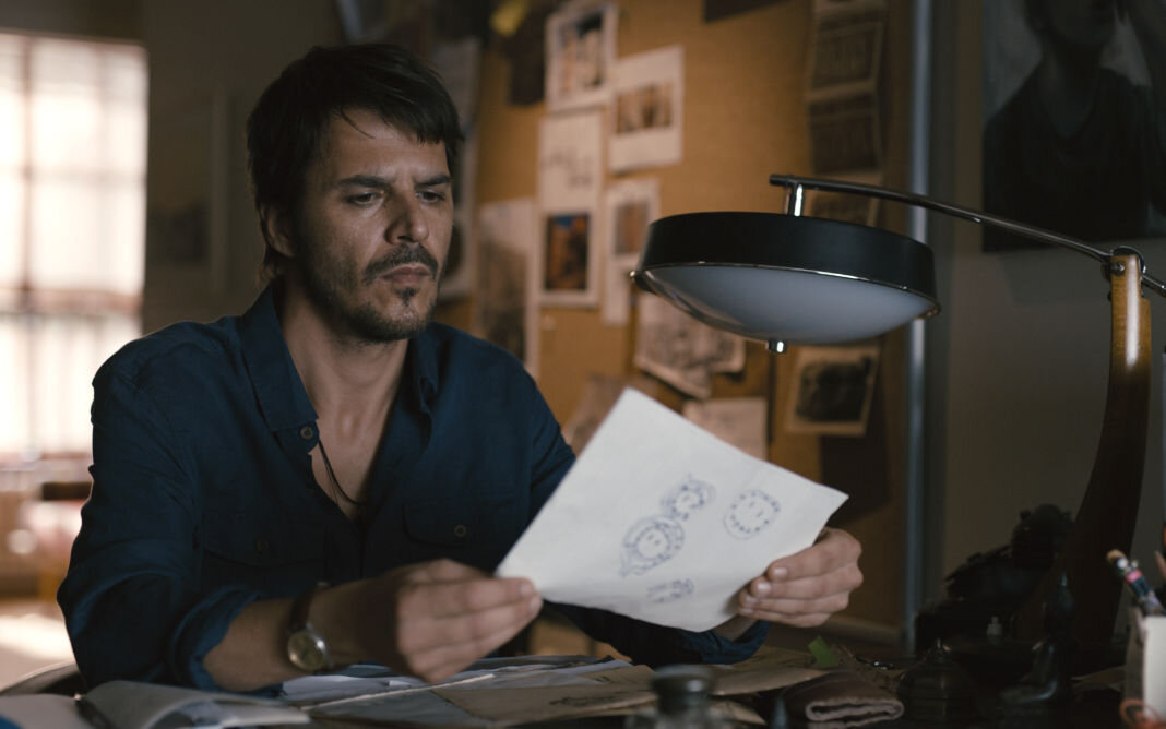 кадр из сериала "Дар"