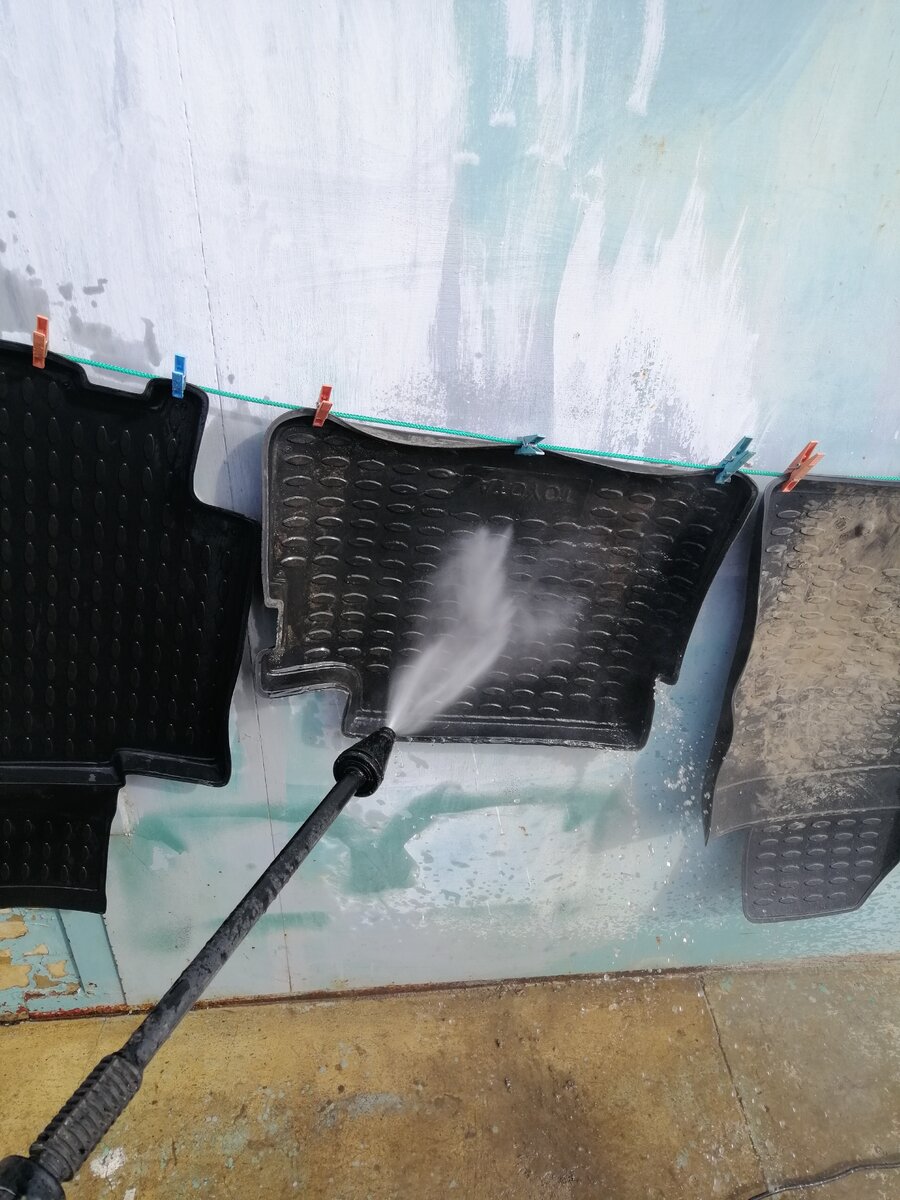 Отлично держатся, не слетают