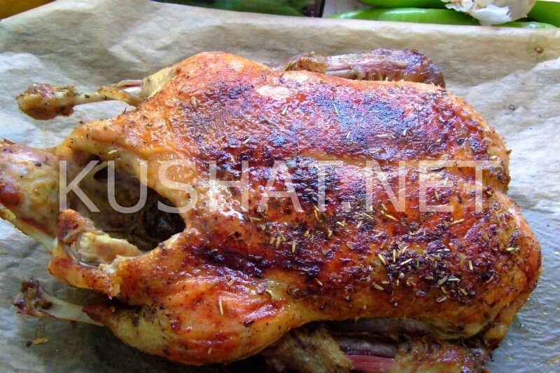 Курица со сметаной и чесноком-продукты для приготовления;