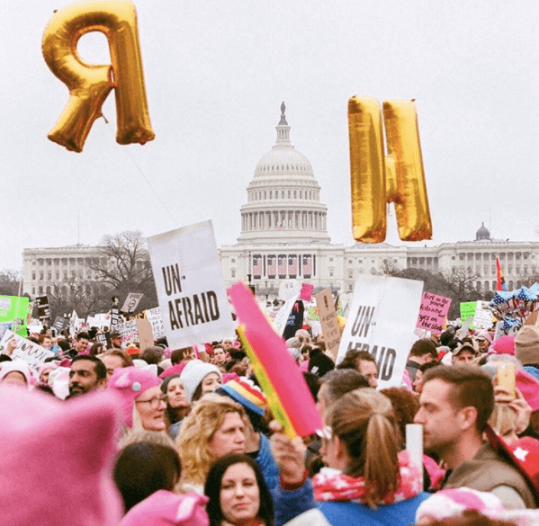 В этом году в США все же "отметили" 8 Марта... Хлебом не корми эти феминисток, дай выступить!