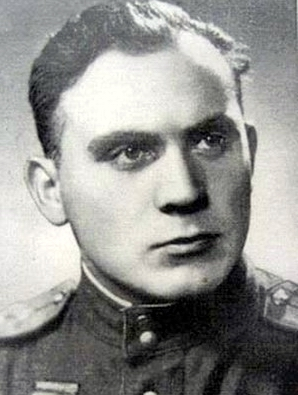 Николаев Евгений Адрианович. Уничтожил лично
324 врагов.