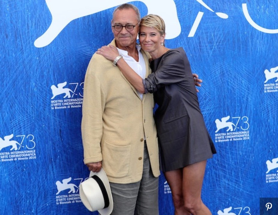 Кончаловский - уже обладатель трех "Серебряных львов" Венеции - и Юля Высоцкая