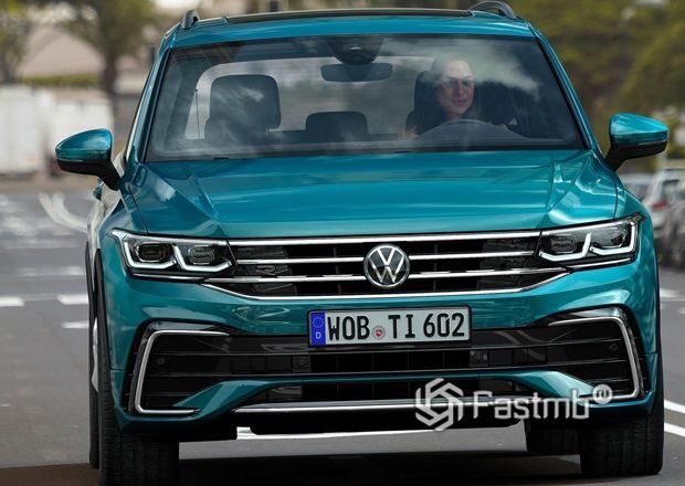 Обновленный Volkswagen Tiguan 2020 скоро появится в России. Названы характеристики кроссовера, комплектация, стартовая цена для РФ. В конце статьи видео-обзор Фольксваген Тигуан 2020.