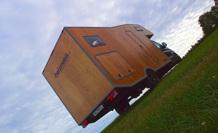 Holzmobil — внедорожник 4×4 с повышенным углом съезда.