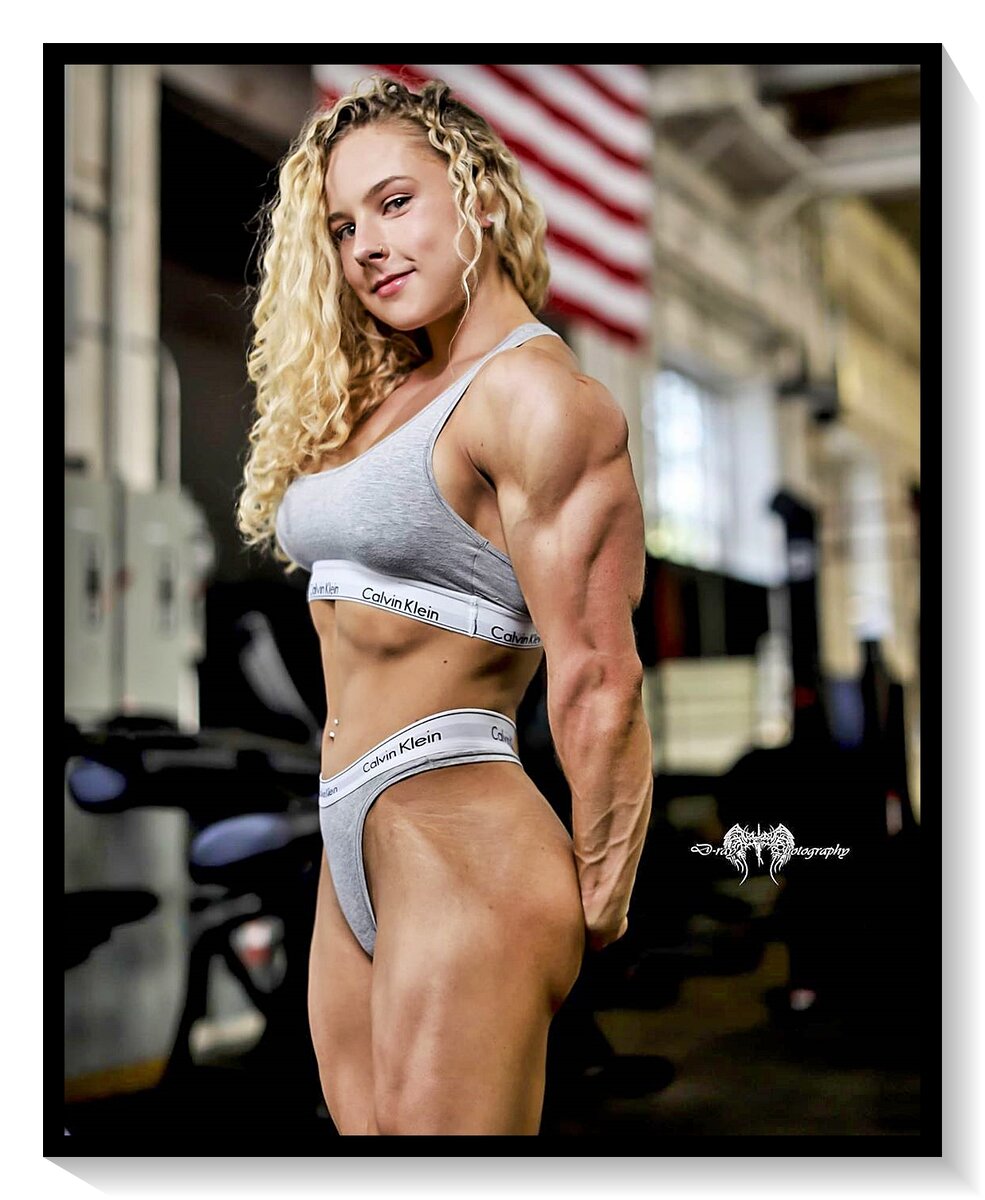 Оливия в зале. Фото: @oldsoulmadenew