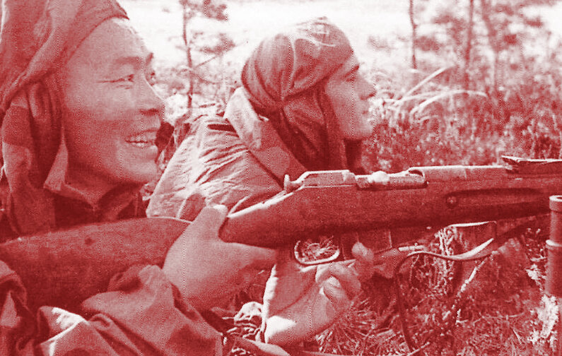 "Сибирский Шаман" с напарником на огневой позиции. Фото 1941 года.
