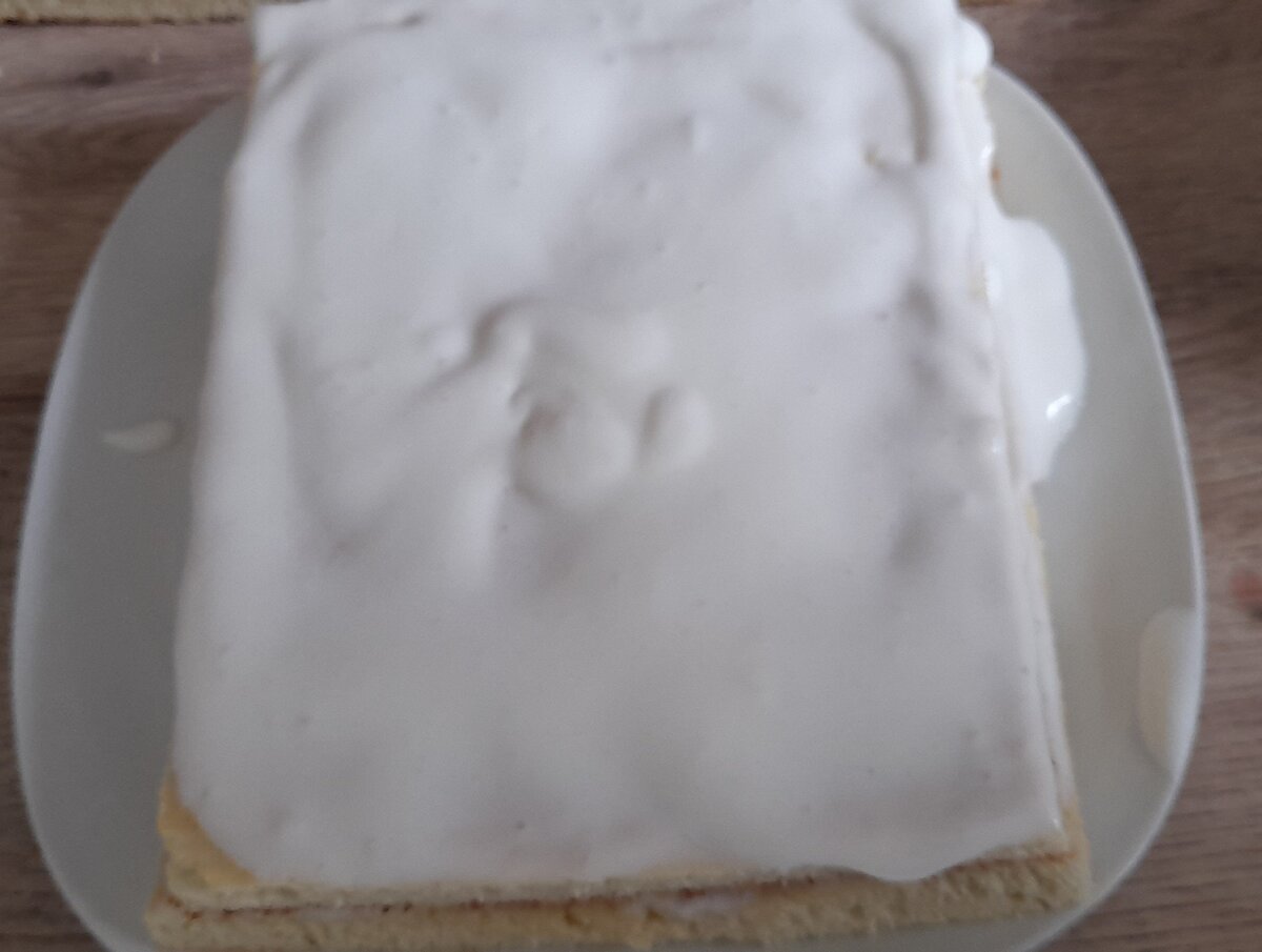 Бисквитный торт со сметанным кремом