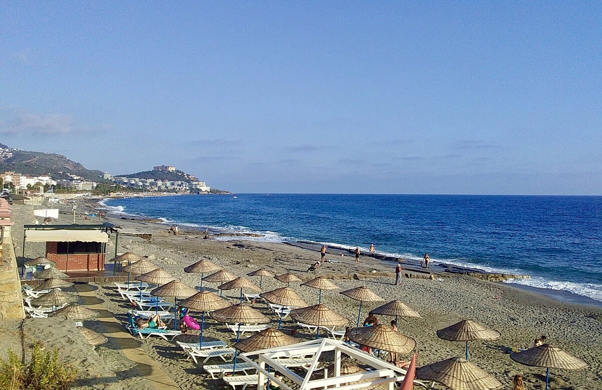 Какие зонтики весёленькие!