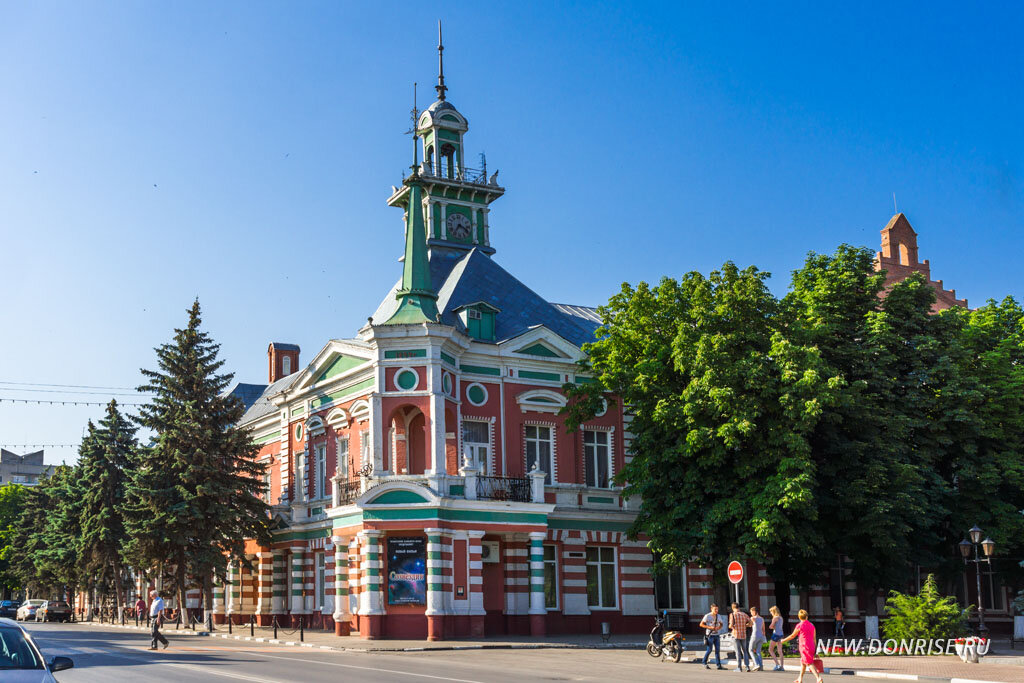 Здание бывшей городской управы 