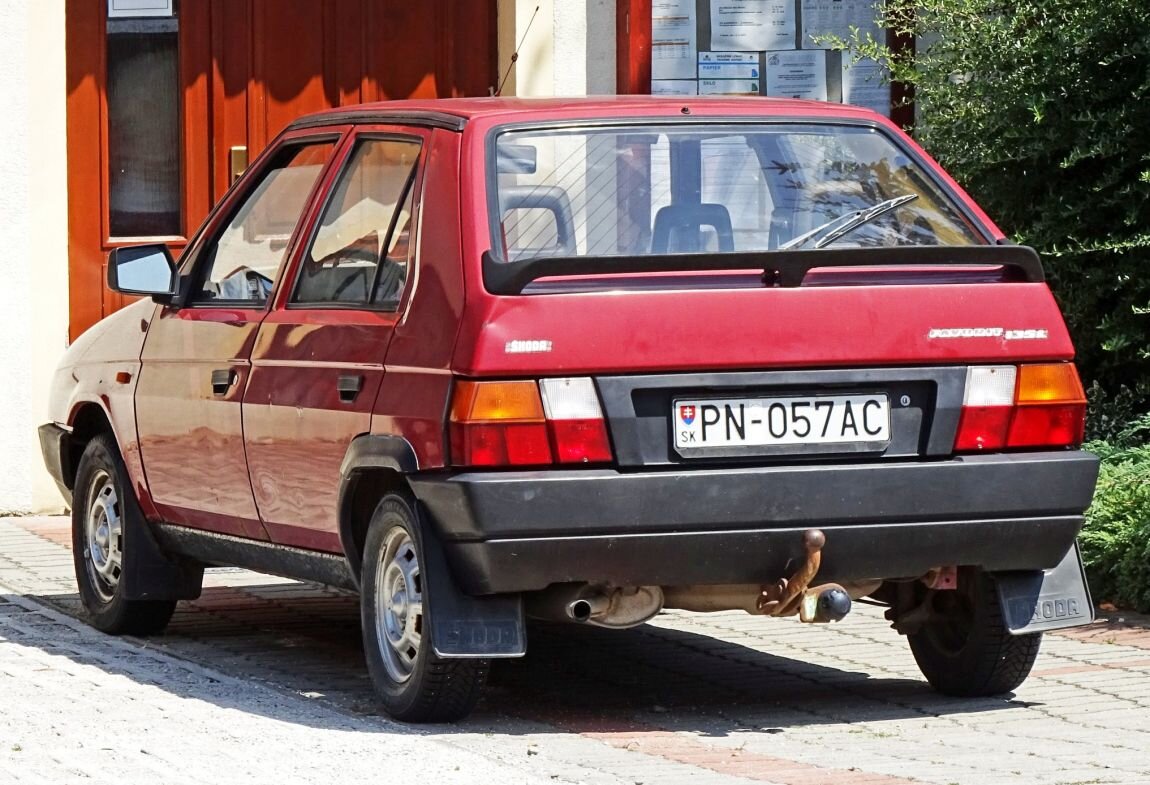 Skoda Favorit 136 l Adriatic Blue