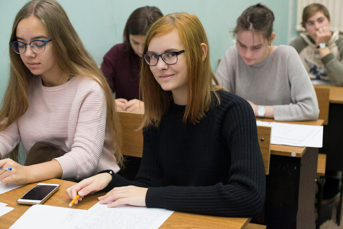 Какой человек образованный. Образованный грамотный человек. Образован.