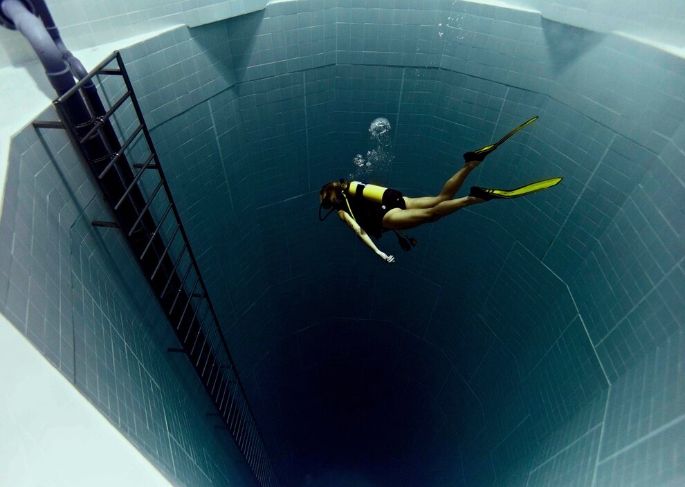 Самый глубокий бассейн в мире в дубае