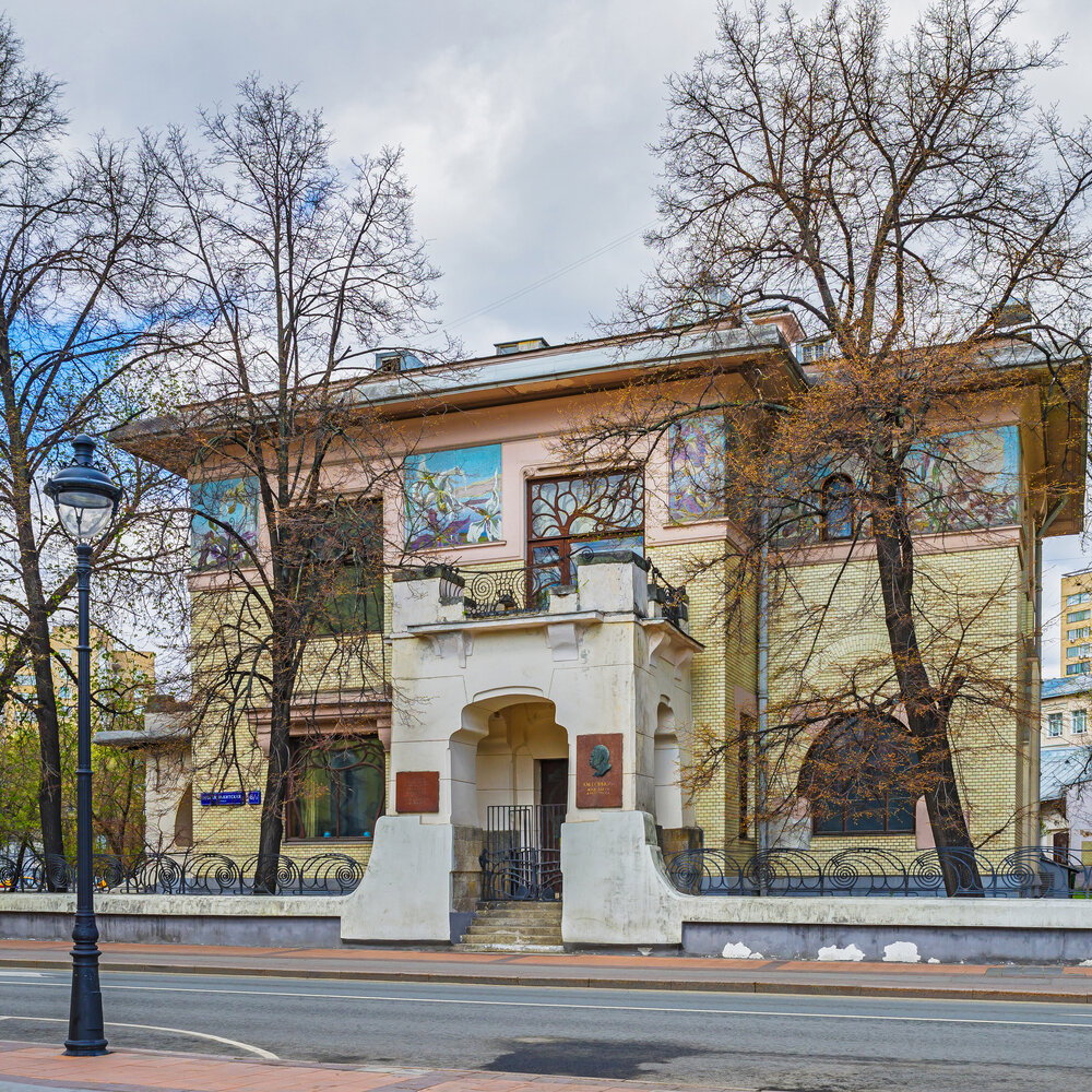 Коммуналка Булгакова, сказочный терем Васнецова и «Дом на набережной» — собрали 10 музеев в домах и квартирах.