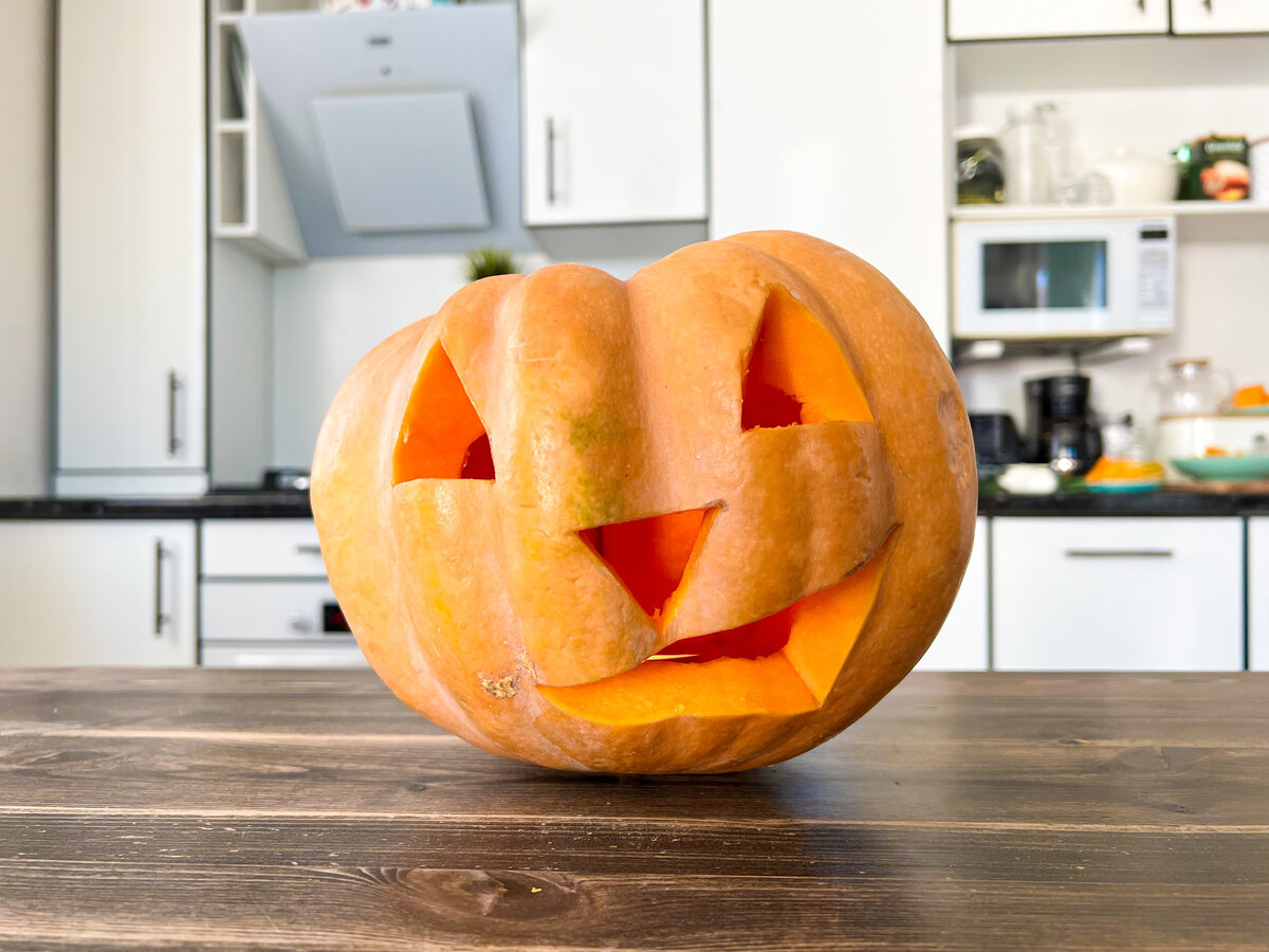 Не судите строго. это мой первый раз